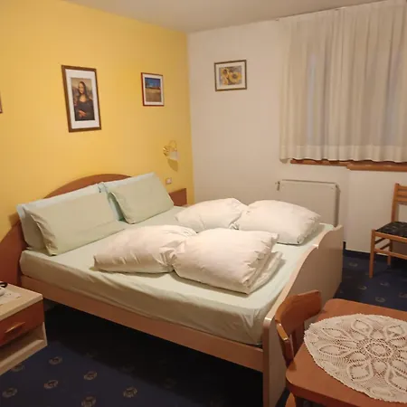 Rosa Hotel 3*